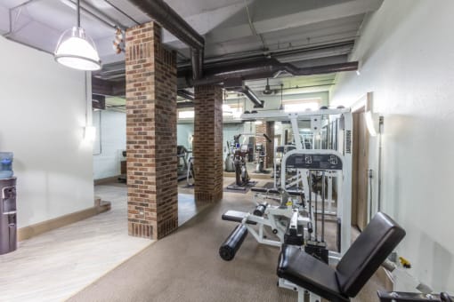 weights in fort worth apartments