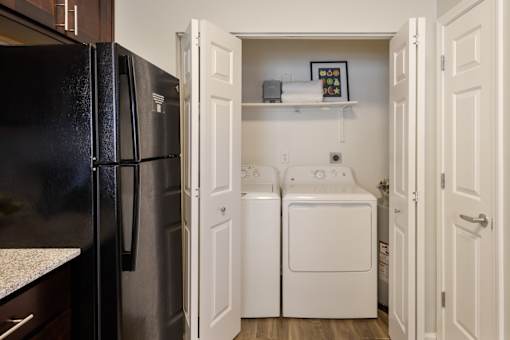 Kitchen with Black Appliances at Fieldstone at Glenwood Crossing, Ohio, 45215