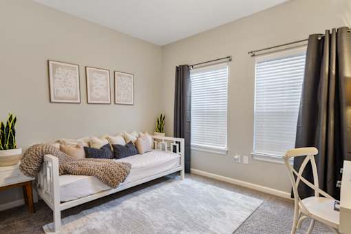 Living Area at Fieldstone at Glenwood Crossing, Ohio