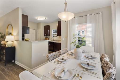 Dining Room at Fieldstone at Glenwood Crossing, Cincinnati, OH, 45215