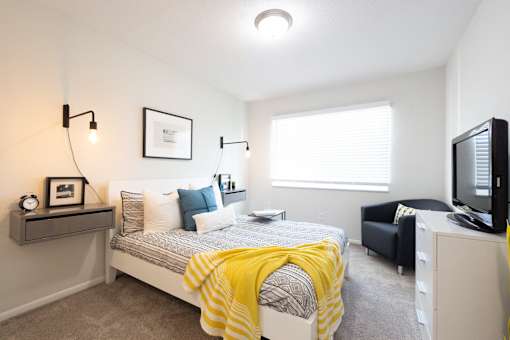 Large Comfortable Bedrooms at Gramercy Apartments, Indiana