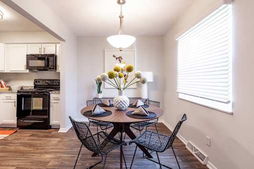 Elegant Dining Area at Gramercy Apartments, Carmel