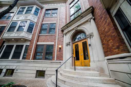 Apartment Exterior at The Plaza at Library Square, Indiana, 46204