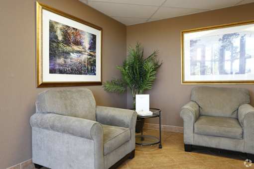 Seating Area at CANYON COUNTRY SENIOR, Santa Clarita California
