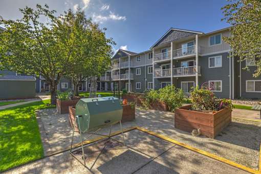 Garden at VINTAGE AT VANCOUVER, Washington, 98662