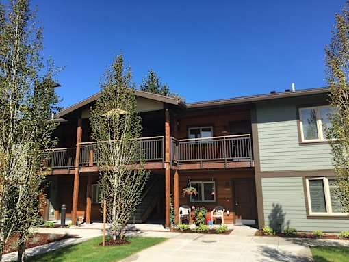 Exterior View at Bridge Meadows Beaverton 55+, Beaverton Oregon
