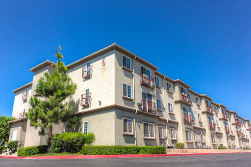 Exterior building at CASTAIC LAKE SENIOR VILLAGE, Castaic, 91384
