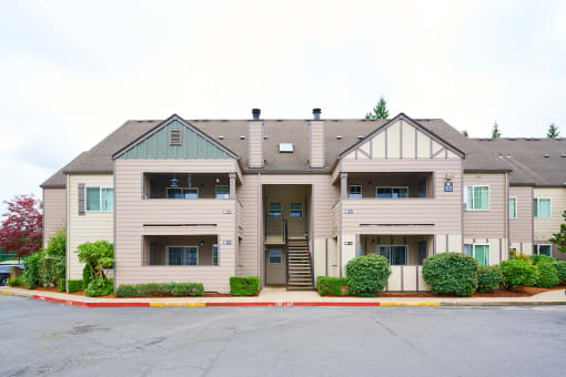 Exterior View at Devonwood and First Place Apartments, Washington, 98604
