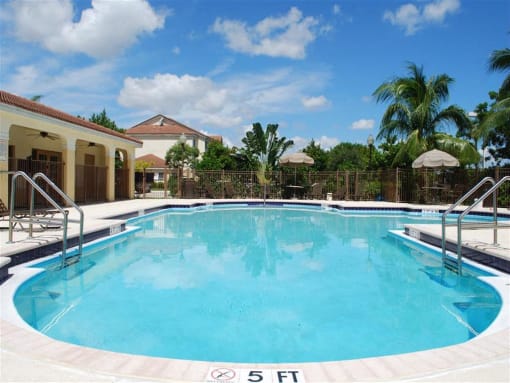 Swim at Eagle Pointe, Florida