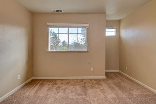  Bedroom at LINCOLN GARDENS APARTMENTS, California