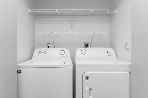 Washer Dryer at Vancouver Mall Apartments, Vancouver, WA 98662
