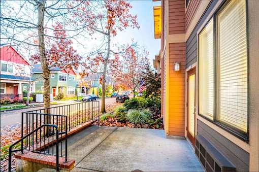Entrance View at Fairview Village Apartments, Fairview, 97024