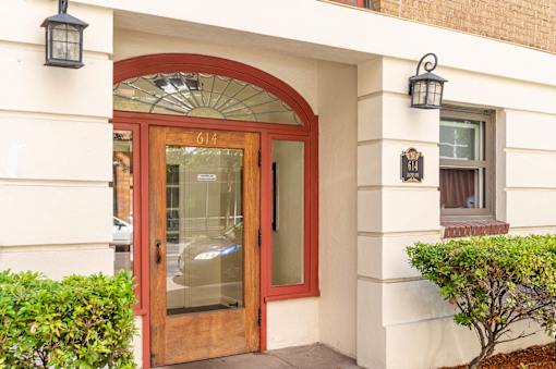 Front Entrance at Palladian Apartments, Oregon ? 