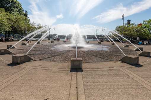 Fountain View at Palladian Apartments, Portland, OR ? 
