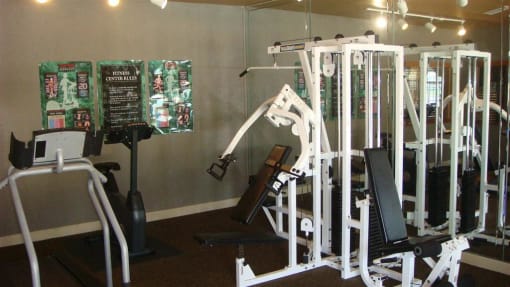 fitness center at Mission Bay Apartments, Florida