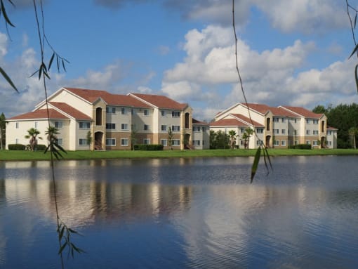 exterior at Mission Pointe Apartments, Florida
