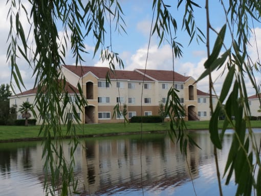 Exterior at Mission Pointe Apartments, Jacksonville, Florida
