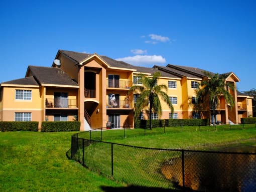 Lush Green Outdoor at Indian Trace, West Palm Beach