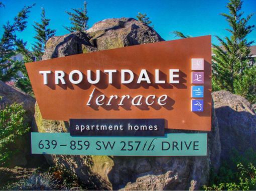 a sign for trouble terrace apartment homes on a rock at Troutdale Terrace, Oregon 97060