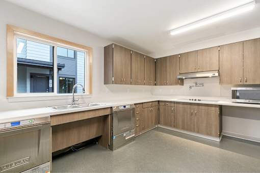 Modern kitchen at Bridge Meadows Redmond Apartments, Oregon