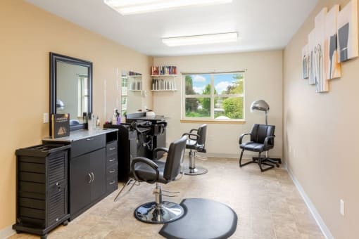 Rainier Vista hair salon