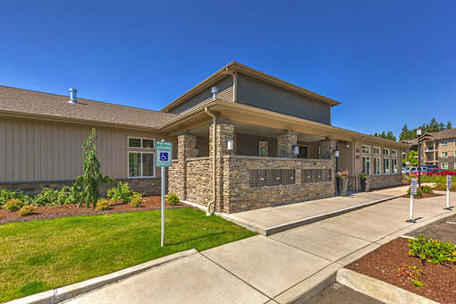 Front Entrance at SOUTH HILL BY VINTAGE, Puyallup