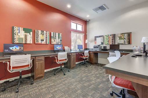 Business Center at South Hill by Vintage apts in Puyallup, WA