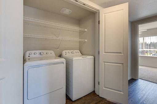 Washers and Dryers at SOUTH HILL BY VINTAGE, Puyallup, WA