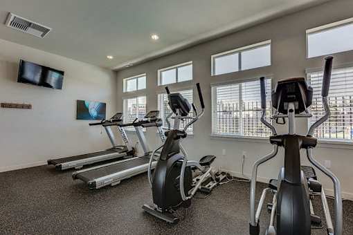 Fitness Center at South Hill by Vintage, Puyallup, WA