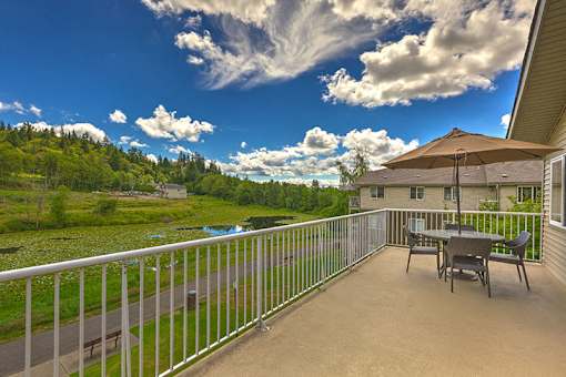 Clubhouse Patio at VINTAGE AT ARLINGTON, Arlington, Washington