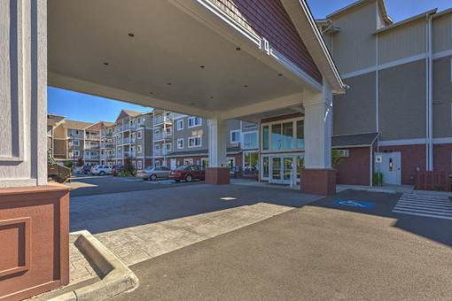 Entrance at VINTAGE AT LAKEWOOD SENIORS Apartments, Marysville, WA