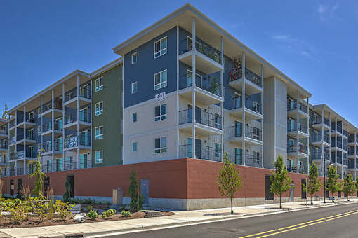 Apt Building area at VINTAGE AT MILL CREEK, Mill Creek, Washington