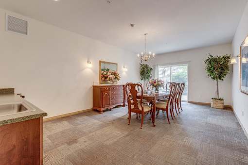 Formal Dining Area at VINTAGE AT MOUNT VERNON Apartments, Mt. Vernon, WA, 98273