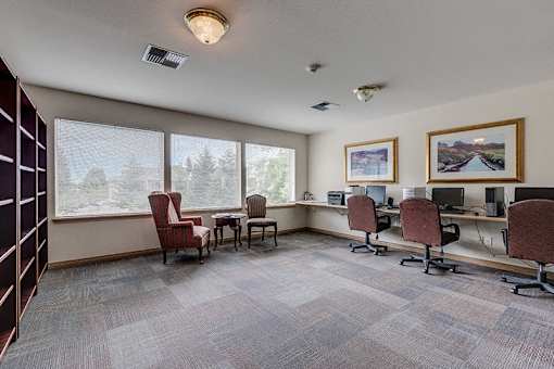 Business Center at VINTAGE AT MOUNT VERNON Apartments, Mt. Vernon