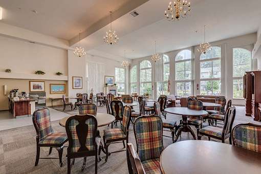 Social Room area at VINTAGE AT MOUNT VERNON Apartments, Mt. Vernon, Washington