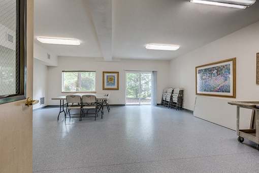 Social Room at VINTAGE AT MOUNT VERNON Apartments, Mt. Vernon, WA