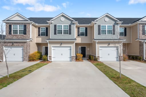 Omnia at Richmond Hill Townhomes in Georgia photo of exterior townhouse