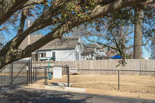 Outdoor dog park at Idlewild 45 Apartments in Memphis TN with fenced pet-friendly area