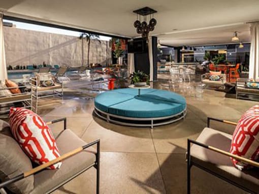 Poolside Lounge
