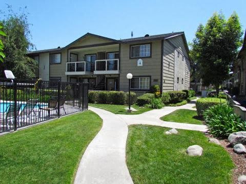 Sunnyside Senior Apartments in San Dimas California photo of Beautiful landscaping