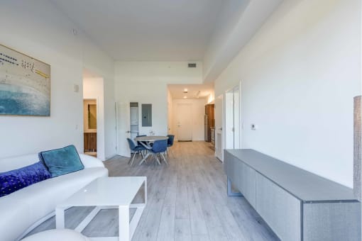 Countyline Apartments in Miami FL photo of living room and dining room area