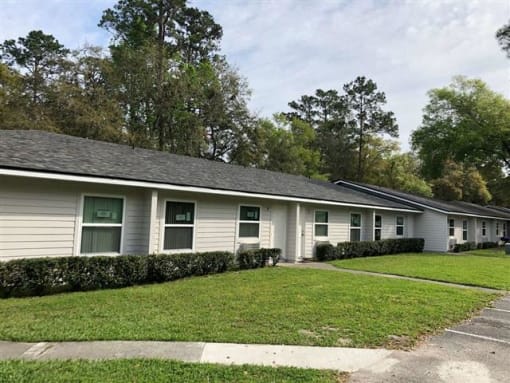 Addison Lane apartments in Gainesville, FL photo of beautiful landscaping