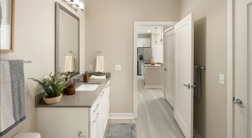 Luna at Lake Shadow apartments in Maitland Florida photo of bathroom