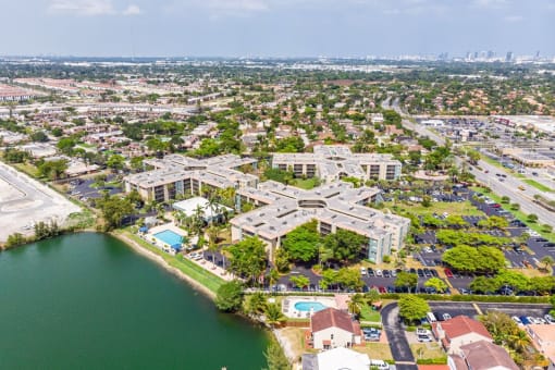 Horizons North Apartments near Miami Gardens Florida photo of an aerial view of a large building next to a body of water