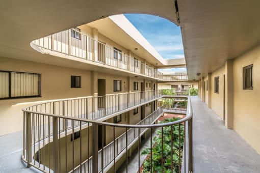Horizons North Apartments near North Miami Beach Florida Photo Of community building