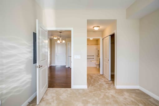 Houston Street Manor apartments in Jacksonville, FL photo of bedroom