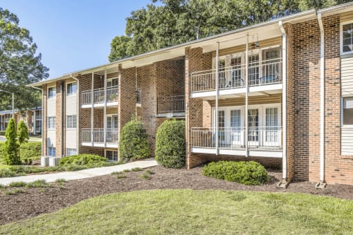 Grand Arbor Reserve apartments in Raleigh North Carolina photo of community building