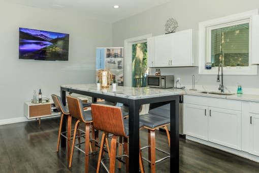 Affordable Houston Texas Apartments – Westchase Forest – Photo of community kitchen