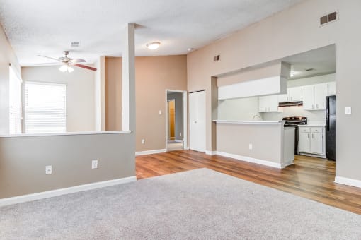 Summit Station at Duluth, Duluth, GA, Apartment_living spacious room