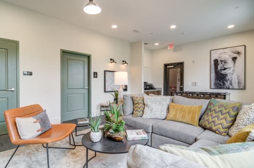 Sky Harbor Apartments in Chamblee, GA photo of a seating area in clubhouse